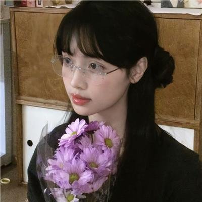 别跟我提钱